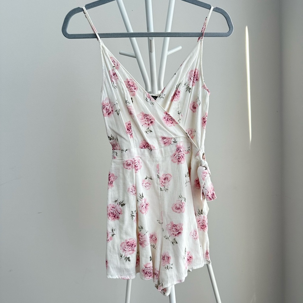 Abercrombie & Fitch Pink Floral Romper
